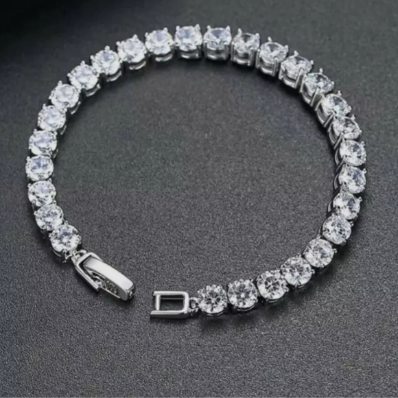 8 Ct Diamond Tennis Bracelet unisex 7 inches - Picture 2 of 6